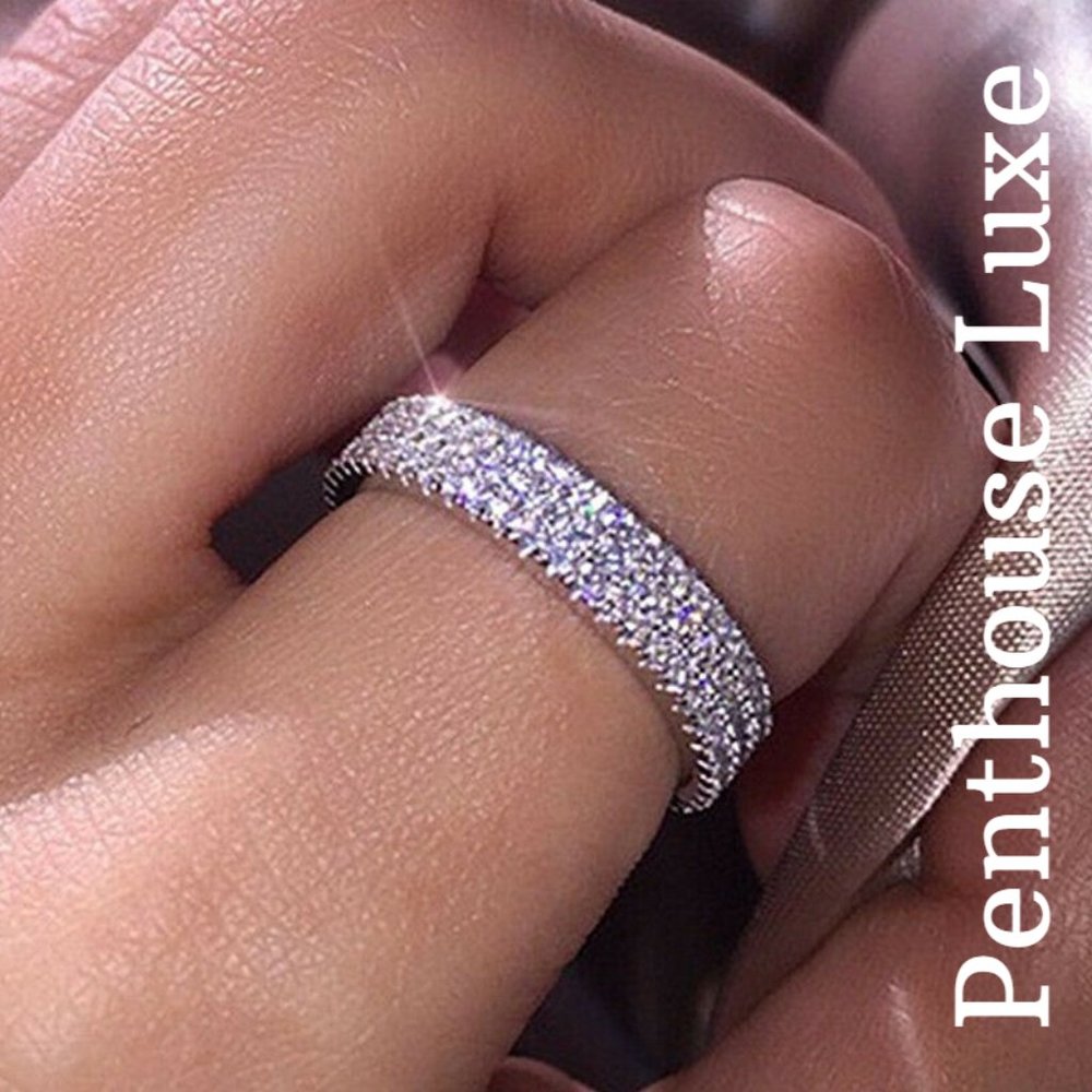 Sparkly White Sapphire Silver Ring - Picture 3 of 4